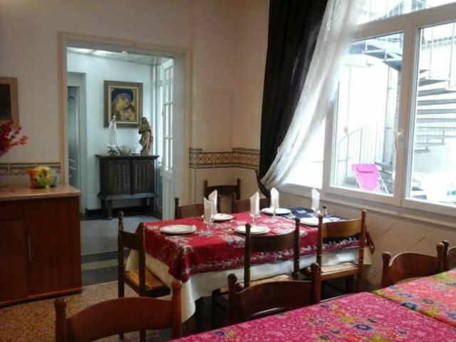 Hotel Calvaire Lourdes Buitenkant foto
