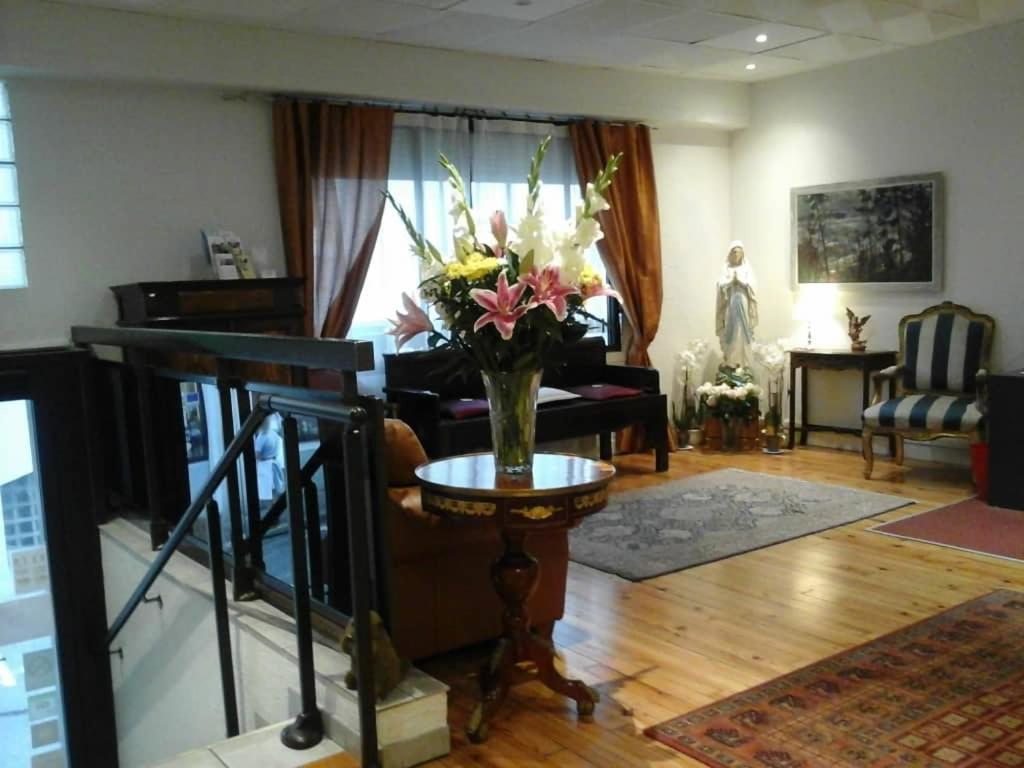 Hotel Calvaire Lourdes Buitenkant foto